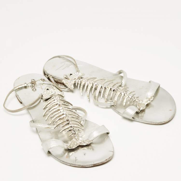 Pre Owned Giuseppe Zanotti Silver Leather Fishbone Embellished Ankle Strap Sandals Size 36