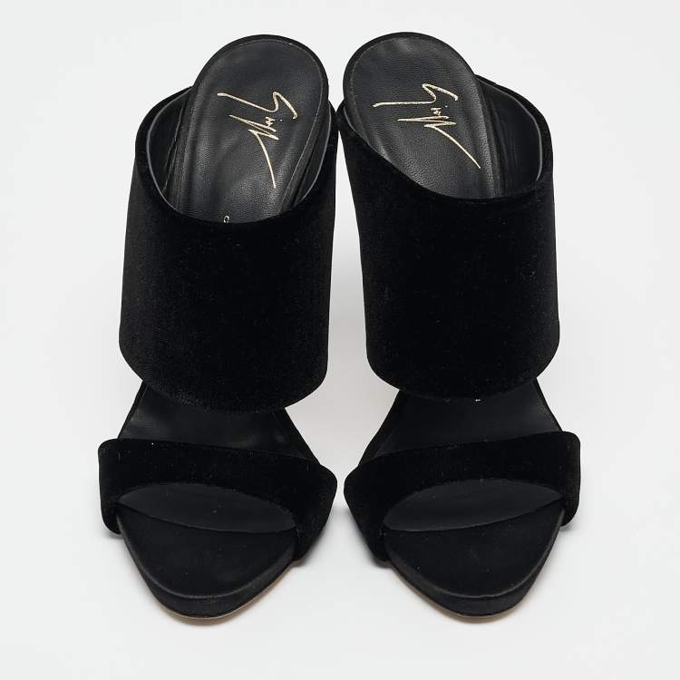 Pre Owned Giuseppe Zanotti Black Velvet Andrea Mules Size 37