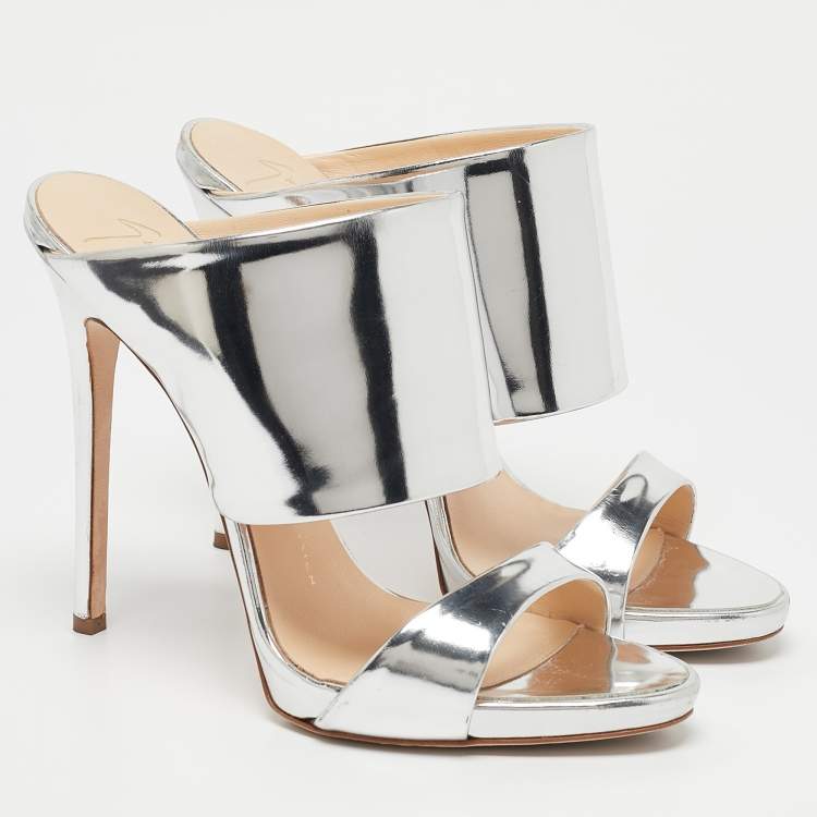 Pre Owned Giuseppe Zanotti Silver Leather Andrea Sandals Size 39
