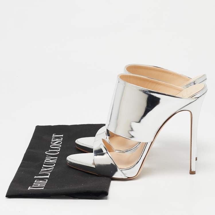 Pre Owned Giuseppe Zanotti Silver Leather Andrea Sandals Size 39