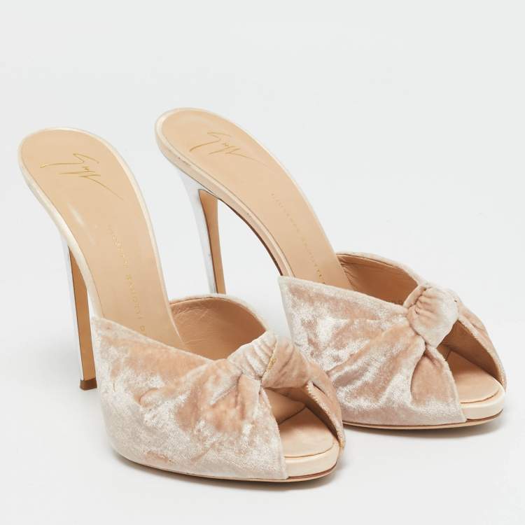 Pre Owned Giuseppe Zanotti Beige Velvet Knotted Mule Sandals Size 39.5