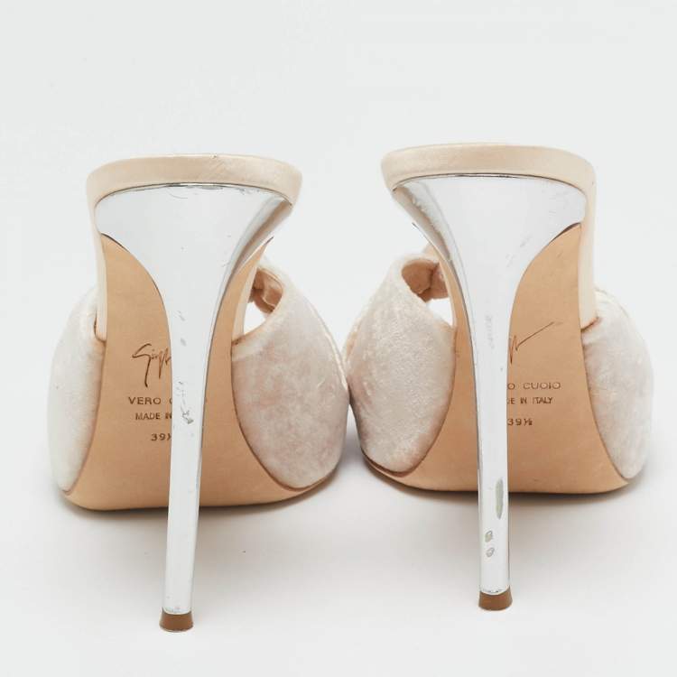 Pre Owned Giuseppe Zanotti Beige Velvet Knotted Mule Sandals Size 39.5
