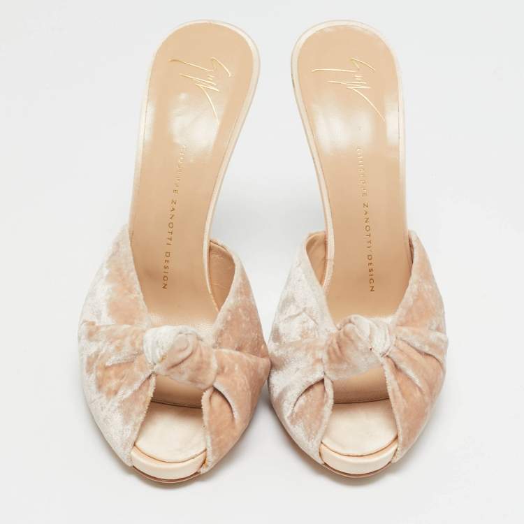 Pre Owned Giuseppe Zanotti Beige Velvet Knotted Mule Sandals Size 39.5