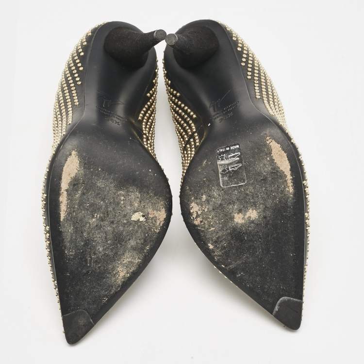 Pre Owned Giuseppe Zanotti Black Leather Ester Studded Pumps Size 38.5