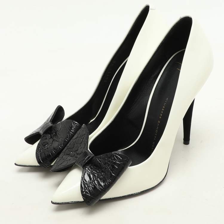 Pre Owned Giuseppe Zanotti White/Black Patent Leather and Croc Embossed Leather Bow Pumps Size 38