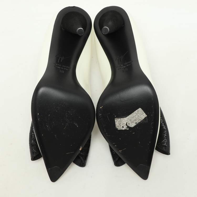 Pre Owned Giuseppe Zanotti White/Black Patent Leather and Croc Embossed Leather Bow Pumps Size 38