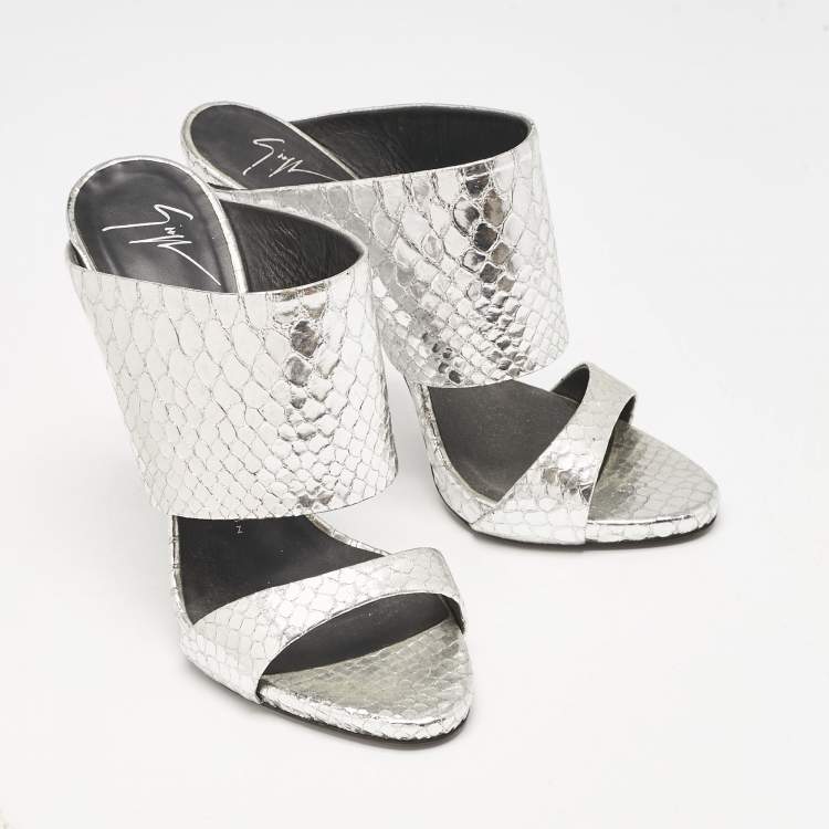 Pre Owned Giuseppe Zanotti Silver Snakeskin Embossed Leather Andrea Sandals Size 39