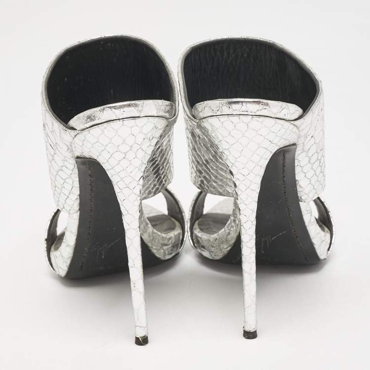 Pre Owned Giuseppe Zanotti Silver Snakeskin Embossed Leather Andrea Sandals Size 39