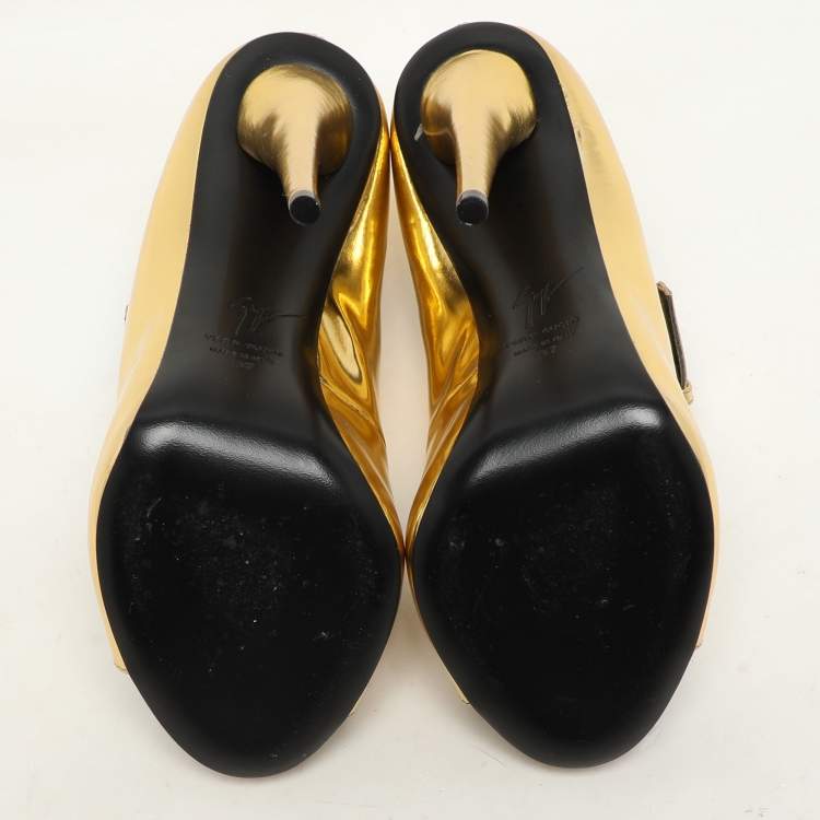 Pre Owned Giuseppe Zanotti Gold Foil Leather Mary Jane Peep Toe Pumps Size 37
