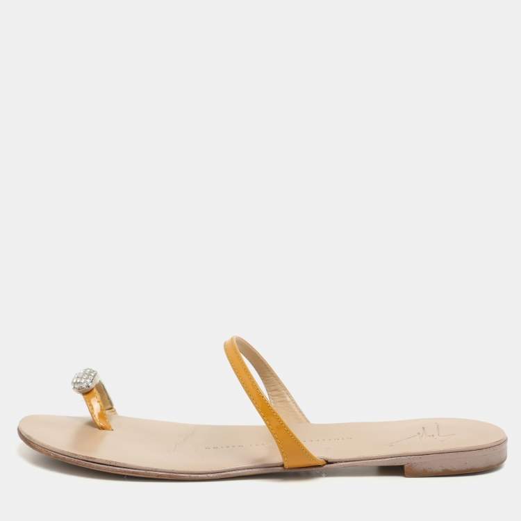 Pre Owned Giuseppe Zanotti Yellow Patent Leather Crystal Embellished Toe Ring Flat Sandals Size 36