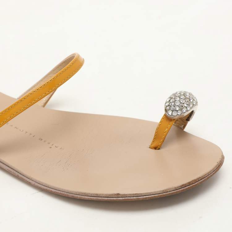 Pre Owned Giuseppe Zanotti Yellow Patent Leather Crystal Embellished Toe Ring Flat Sandals Size 36