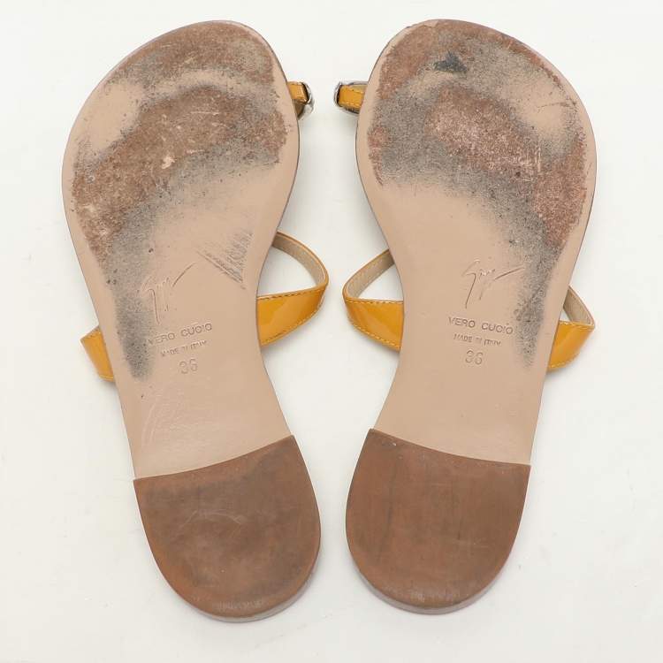 Pre Owned Giuseppe Zanotti Yellow Patent Leather Crystal Embellished Toe Ring Flat Sandals Size 36