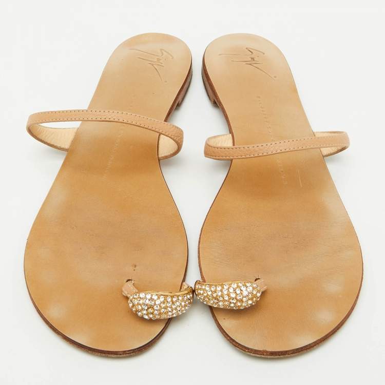 Pre Owned Giuseppe Zanotti Beige Leather Crystal Embellished Toe Ring Flat Sandals Size 38.5