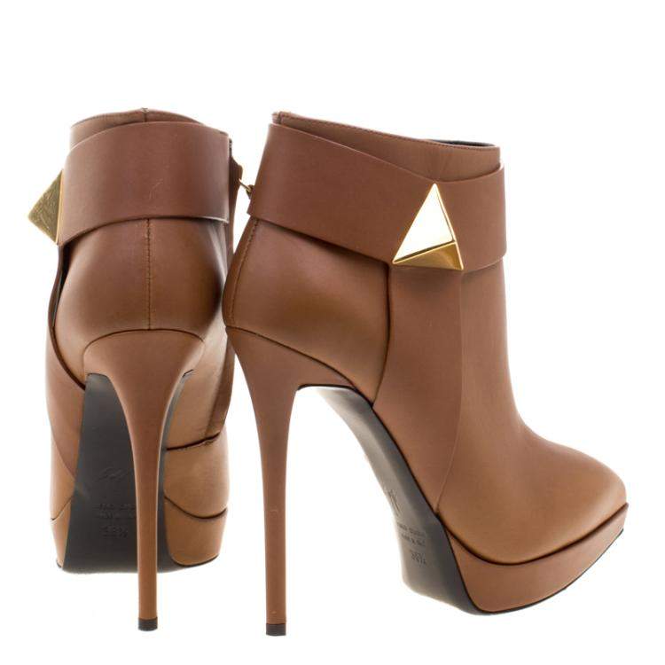 Pre Owned Giuseppe Zanotti Brown Leather Pyramid Stud Platform Ankle Boots Size 38.5