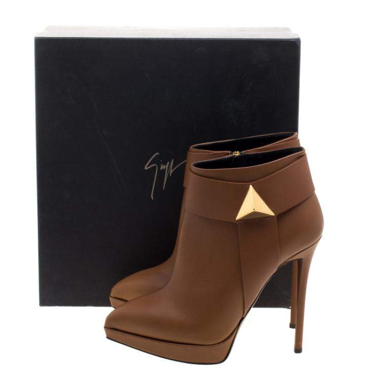 Pre Owned Giuseppe Zanotti Brown Leather Pyramid Stud Platform Ankle Boots Size 38.5