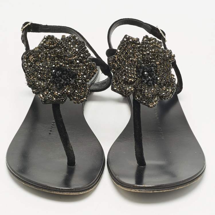 مملوكة مسبقًا Giuseppe Zanotti Black Velvet Crystal Embellished Flower Flat Thong Sandals Size 36