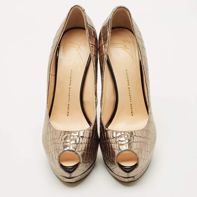 Pre Owned Giuseppe Zanotti Gold Croc Embossed Leather Peep Toe Platform Pumps Size 39