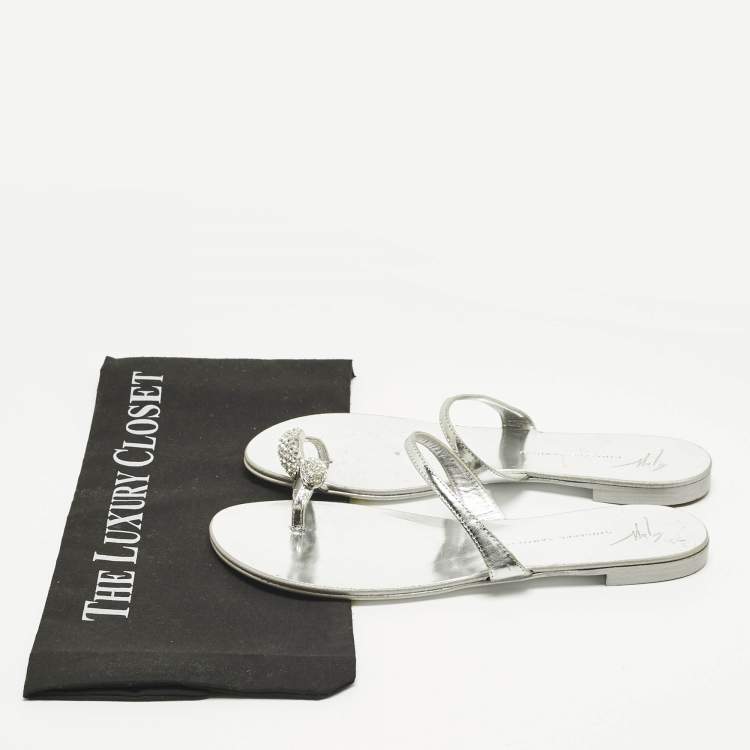 Pre Owned Giuseppe Zanotti Silver Leather Crystal Embellished Toe Ring Flat Sandals Size 38