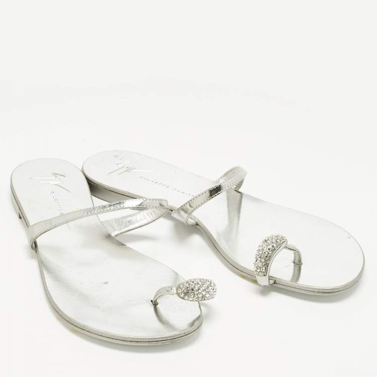 Pre Owned Giuseppe Zanotti Silver Leather Crystal Embellished Toe Ring Flat Sandals Size 38
