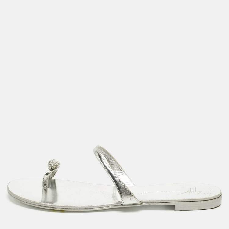 Pre Owned Giuseppe Zanotti Silver Leather Crystal Embellished Toe Ring Flat Sandals Size 38