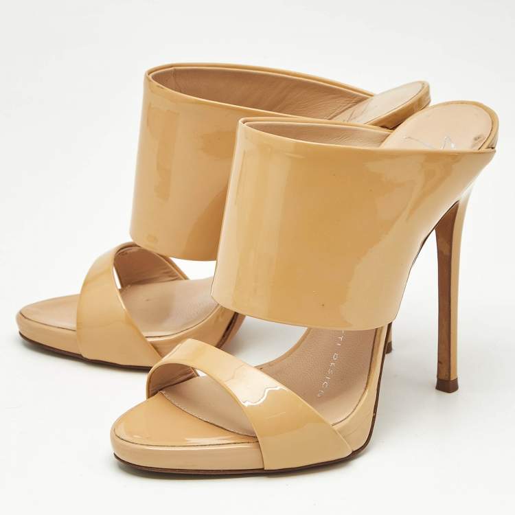 Pre Owned Giuseppe Zanotti Beige Patent Leather Andrea Slide Sandals Size 35