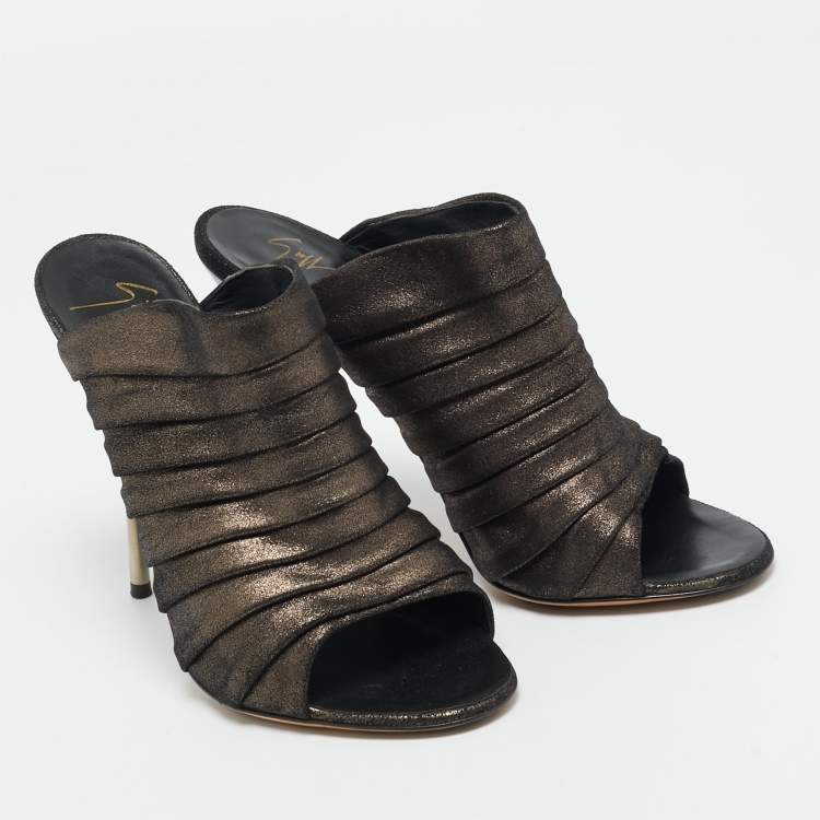 Pre Owned Giuseppe Zanotti Metallic Texture Suede Open Toe Mules Size 36