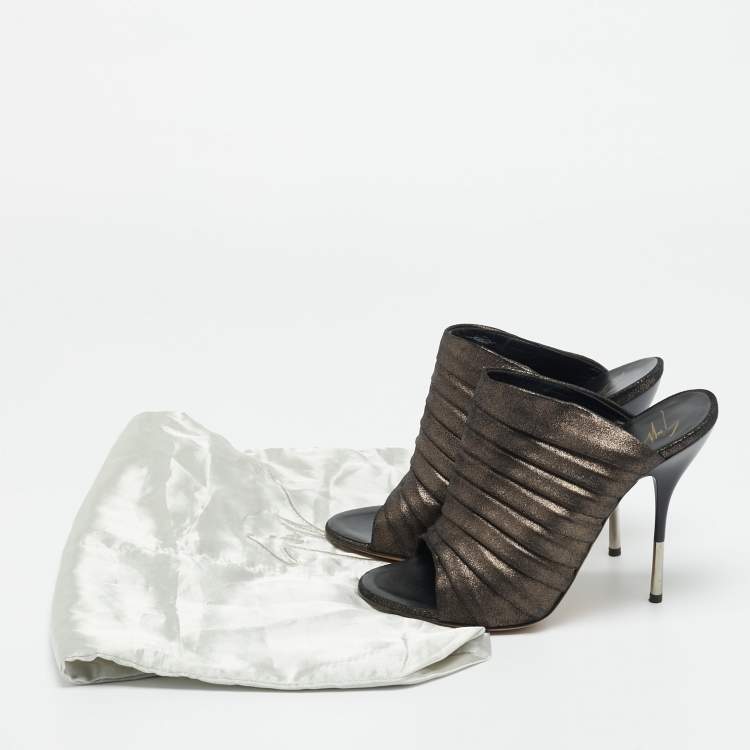 Pre Owned Giuseppe Zanotti Metallic Texture Suede Open Toe Mules Size 36