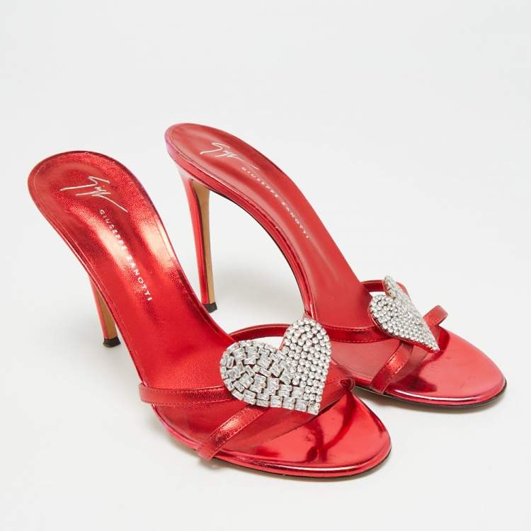 Pre Owned Giuseppe Zanotti Size 38.5 Red Leather Crystals Heart Embellished Slide Sandals                    