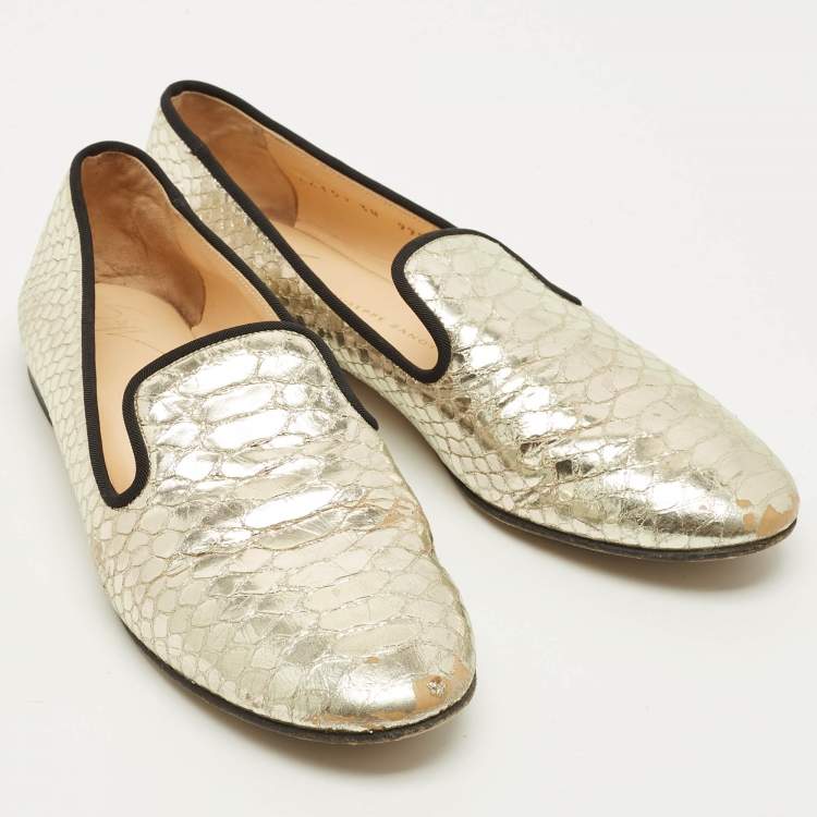 مملوكة مسبقًا Giuseppe Zanotti Size 38 Gold Python Embossed Leather Smoking Slippers