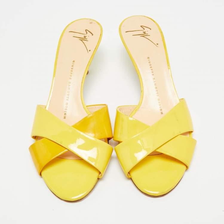 Pre Owned Giuseppe Zanotti Size 36.5 Yellow Patent Leather Criss Cross Slide Sandals