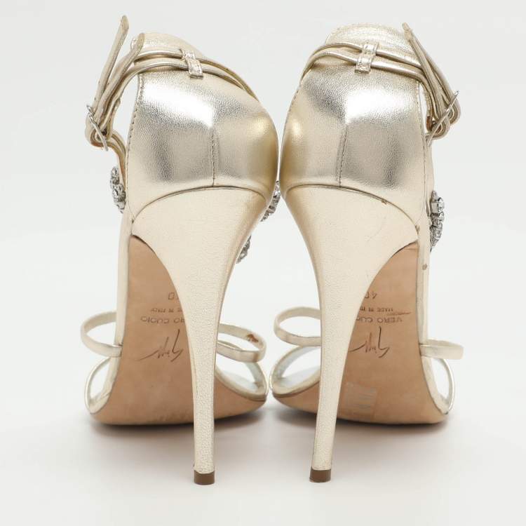 Pre Owned Giuseppe Zanotti Crystal Embellished Size 40 Gold Leather Ankle Strap Sandals