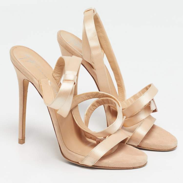 Pre Owned Giuseppe Zanotti X Jennifer Lopez Size 39 Beige Satin Ankle Strap Sandals