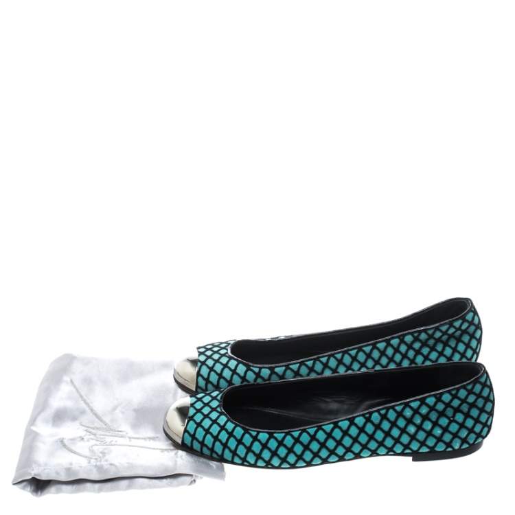 مملوكة مسبقًا Giuseppe Zanotti Green/Black Suede and Fabric Cap Toe Ballet Flats Size 38