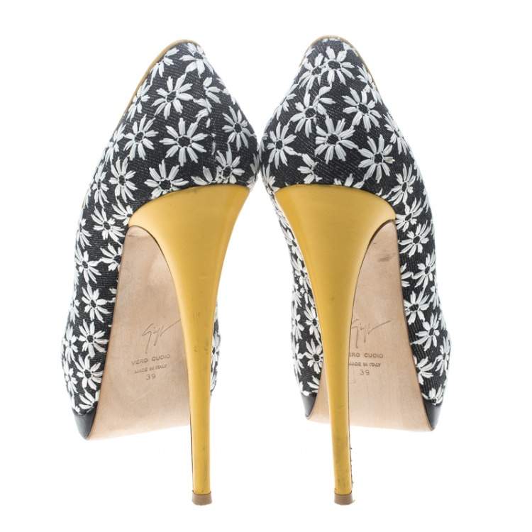 مملوكة مسبقًا Giuseppe Zanotti Multicolor Fabric and Leather Peep Toe Platform Pumps Size 39 