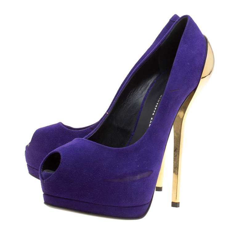 مملوكة مسبقًا Giuseppe Zanotti Purple Suede Peep Toe Platform Pumps Size 38.5