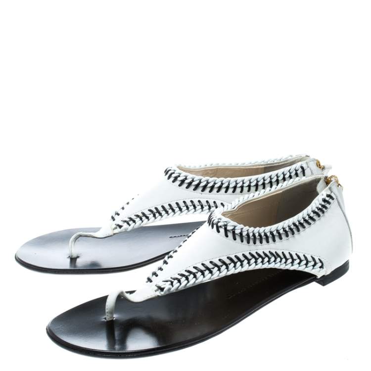 Pre Owned Giuseppe Zanotti White Leather Chain Trim Flat Thong Sandals Size 42