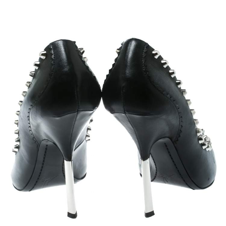 مملوكة مسبقًا Giuseppe Zanotti Black Leather Stud Trim Peep Toe Pumps Size 38