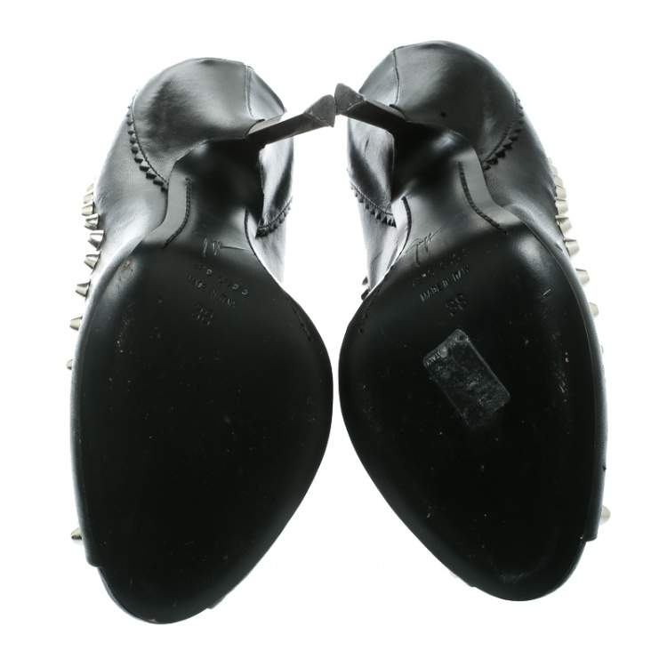 مملوكة مسبقًا Giuseppe Zanotti Black Leather Stud Trim Peep Toe Pumps Size 38