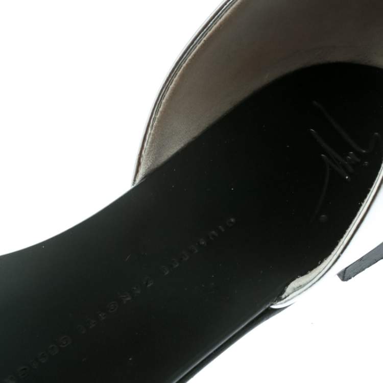 Pre Owned Giuseppe Zanotti Silver Patent Leather Pearl Embellished Ankle Strap Toe Ring Flats Size 38