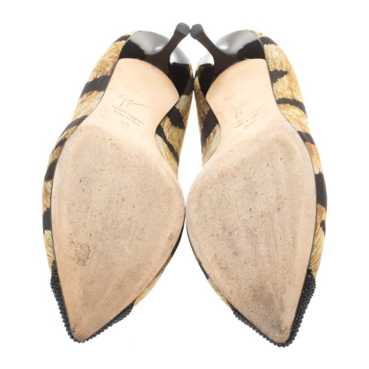 مملوكة مسبقًا Giuseppe Zanotti Beige/Black Printed Satin Crystal Embellished Cap Toe Pumps Size 38