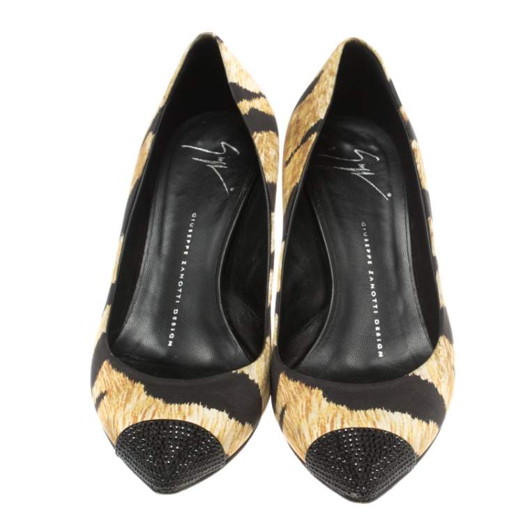 مملوكة مسبقًا Giuseppe Zanotti Beige/Black Printed Satin Crystal Embellished Cap Toe Pumps Size 38
