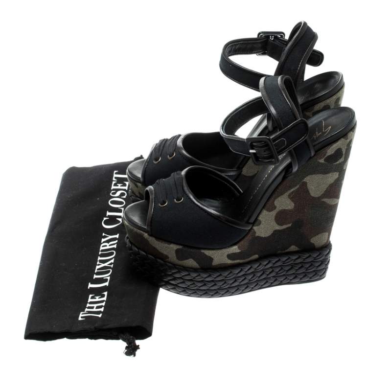 Pre Owned Giuseppe Zanotti Black Canvas And Leather Camouflage Platform Wedge Sandals Size 40