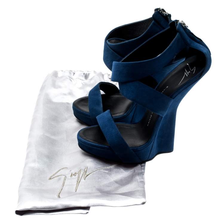 مملوكة مسبقًا Giuseppe Zanotti Electric Blue Suede Cross Strap Heelless Platform Sandals Size 40.5