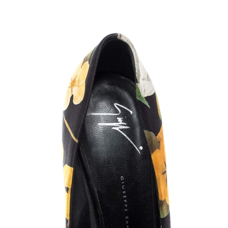 Pre Owned Giuseppe Zanotti Printed Satin Bow Detail Peep Toe Pumps Size 38