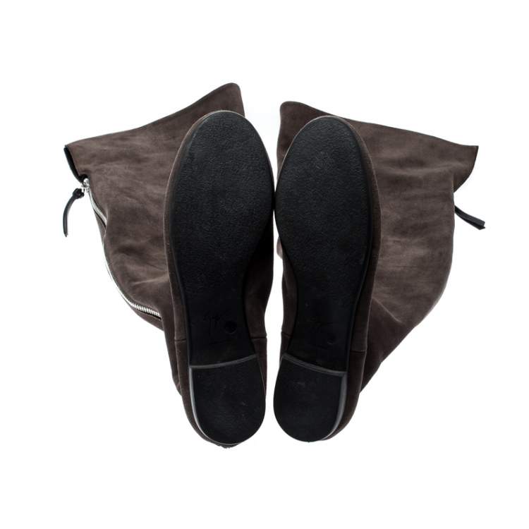 مملوكة مسبقًا Giuseppe Zanotti Grey Suede Knee Length Boots Size 38