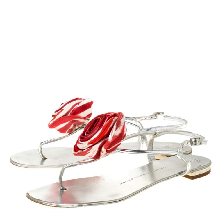 Pre Owned Giuseppe Zanotti Metallic Silver Leather Satin Rose Appliquè Flat Thong Sandals Size 37.5