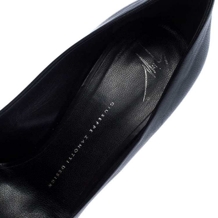 مملوكة مسبقًا Giuseppe Zanotti Black Leather Flower Detail Peep Toe Pumps Size 41.5