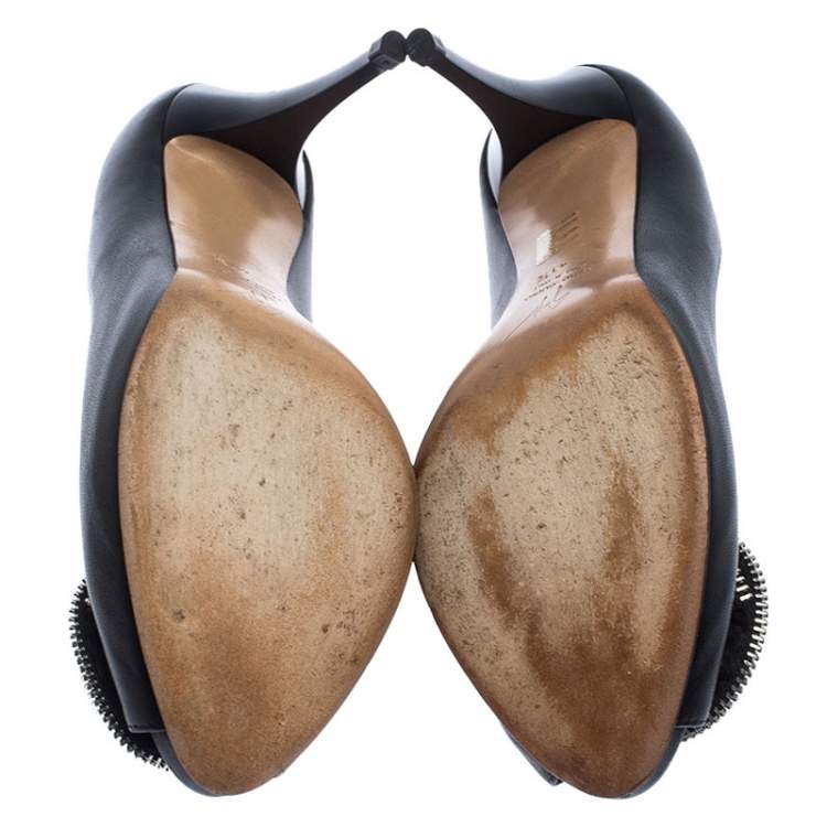 مملوكة مسبقًا Giuseppe Zanotti Black Leather Flower Detail Peep Toe Pumps Size 41.5
