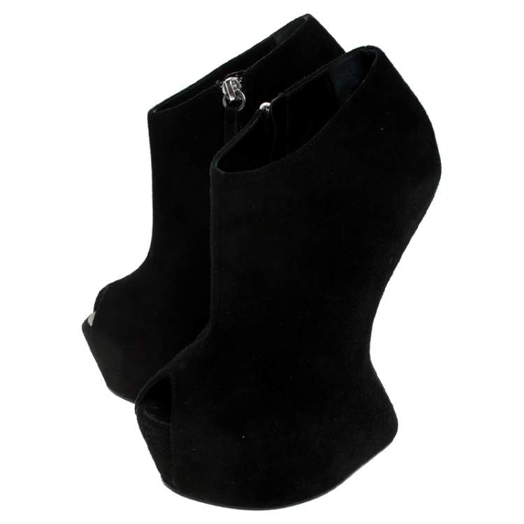 Pre Owned Giuseppe Zanotti Black Suede Heel-Less Zipped Booties Size 36
