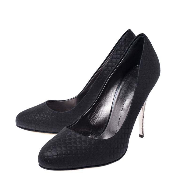 مملوكة مسبقًا Giuseppe Zanotti Black Fabric Round Toe Metal Heel Pumps Size 39